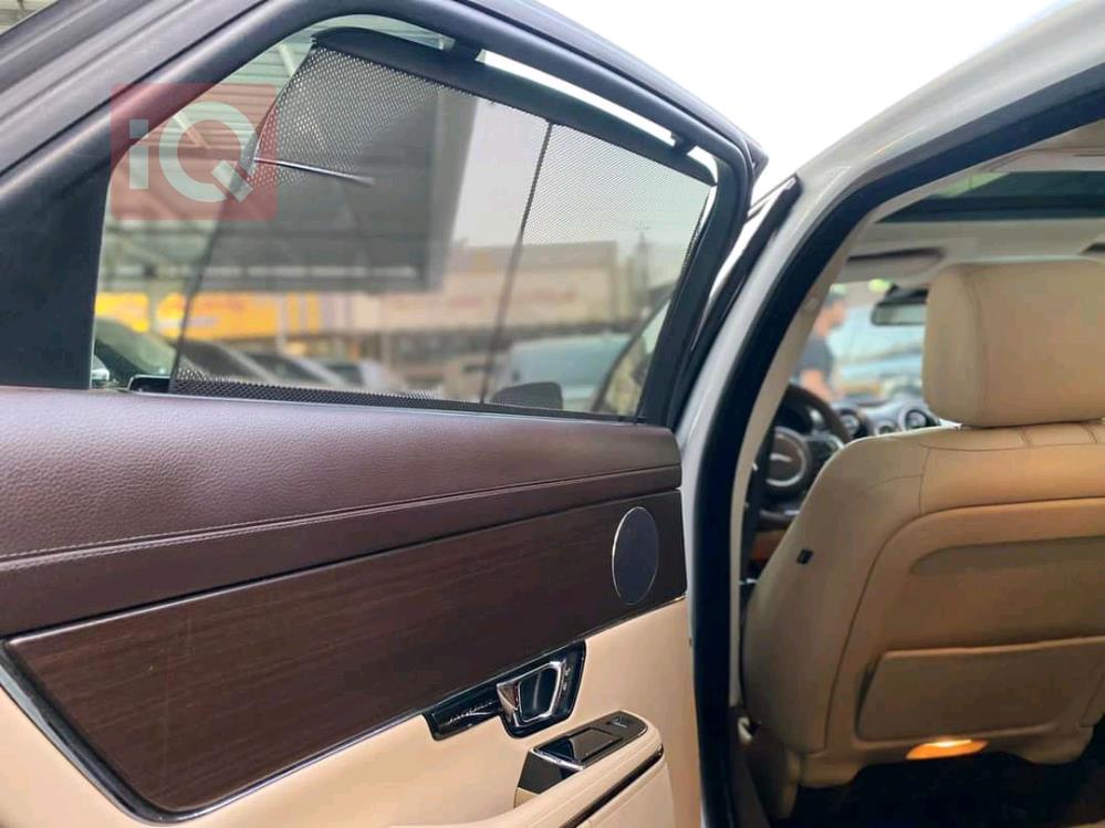 جاگوار XJ